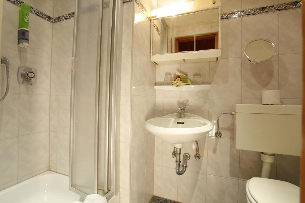 Centro Hotel Arkadia Cologne Room photo